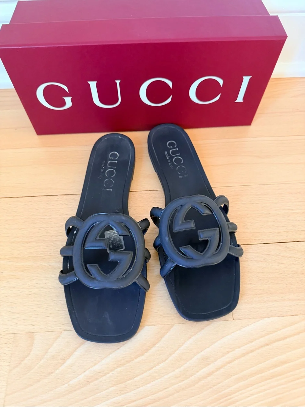 Gucci Burgundy and White Sandal Box